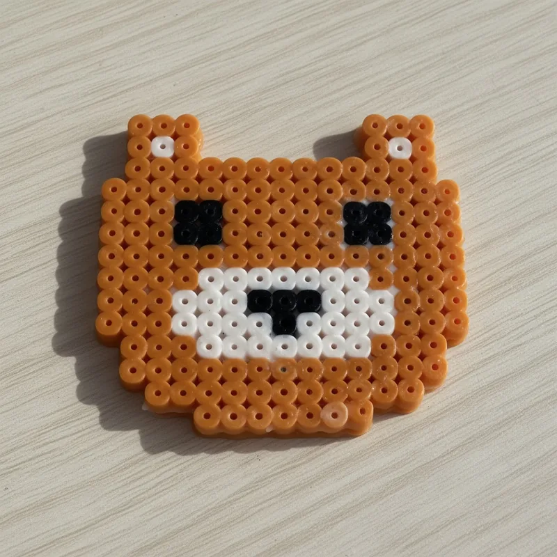 Bear beaded in fuse beads, 29x29 pegs