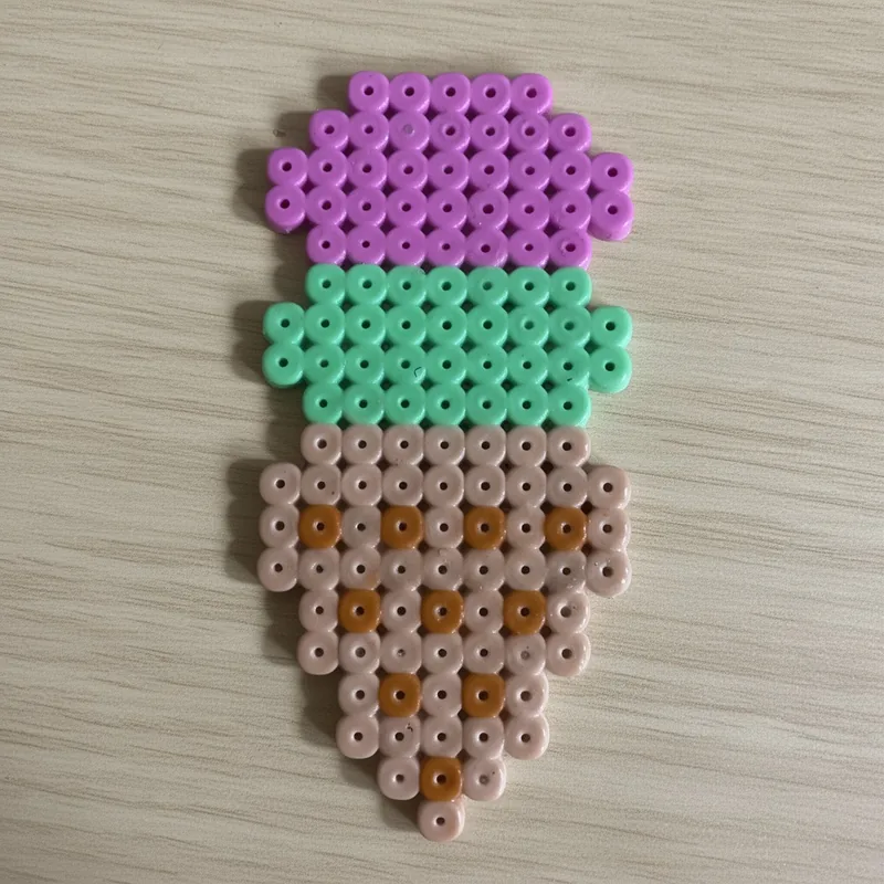 Ice cream cone beaded in fuse beads, 29x29 pegs