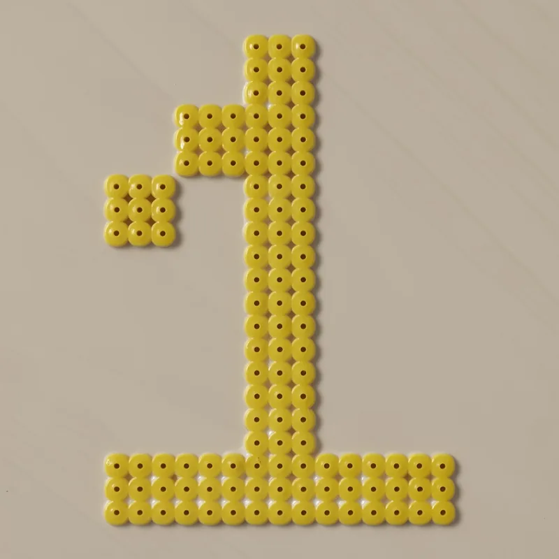 Number 1 beaded in fuse beads, 29x29 pegs