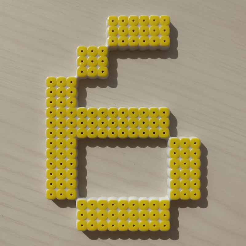 Number 6 beaded in fuse beads, 29x29 pegs