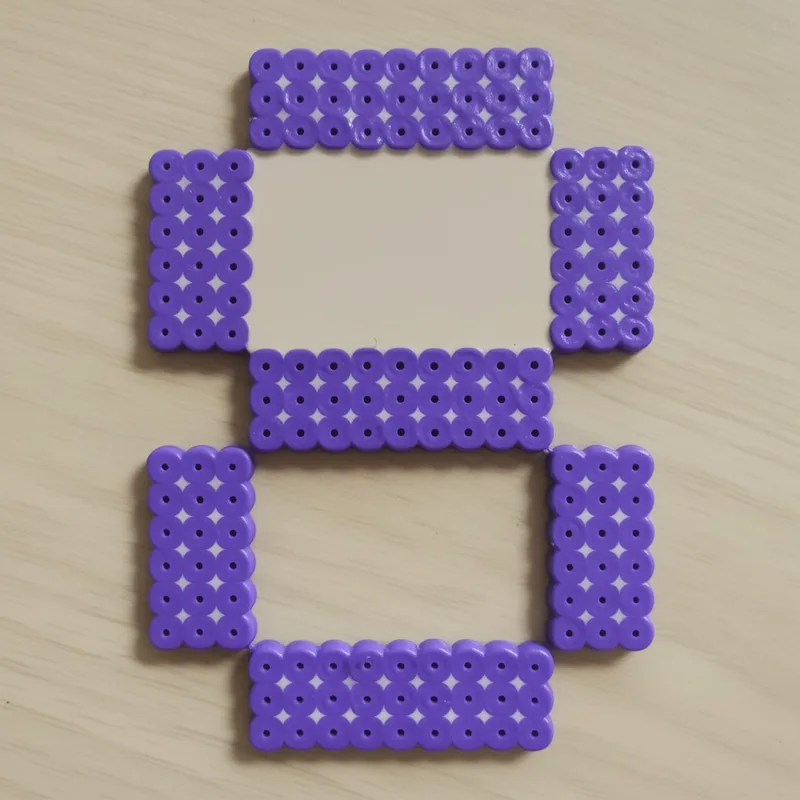 Number 8 beaded in fuse beads, 29x29 pegs